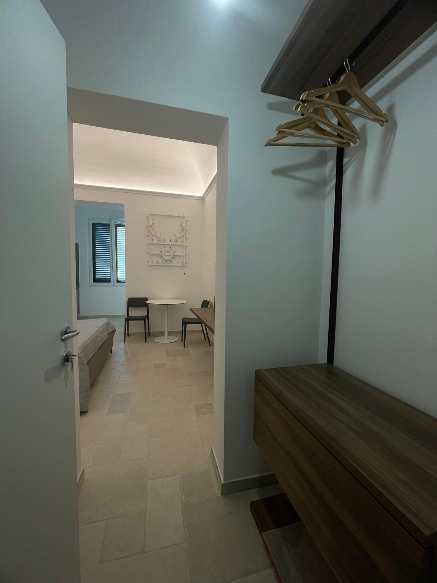 Civico 38 - Le Tre Chiavi Hotel Bari Ngoại thất bức ảnh